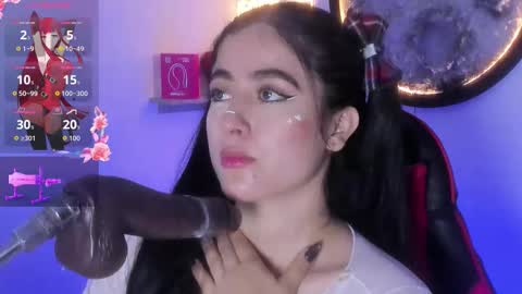 Snapshot of ayshel_lira chatting on 11.14.25 ayshel_lira online show from 11.14.25