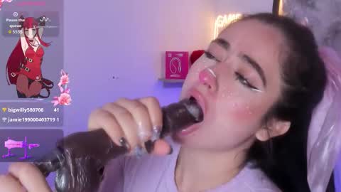 Snapshot of ayshel_lira chatting on 11.21.25 ayshel_lira online show from 11.21.25