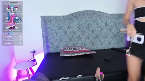 Snapshot of azahaara_ chatting on 01.22.25 azah online show from 01.22.25