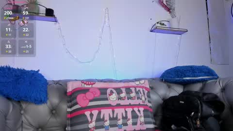 Snapshot of azahaara_ chatting on 02.10.25 azah online show from 02.10.25