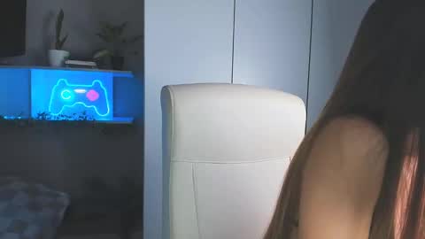 Snapshot of azeliaclark chatting on 02.08.25 Sofia online show from 02.08.25