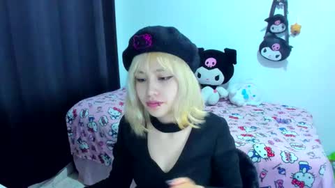 Azu Moure online show from 10.26.25