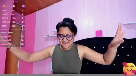 Snapshot of azul_moon chatting on 09.26.25 azul_moon online show from 09.26.25