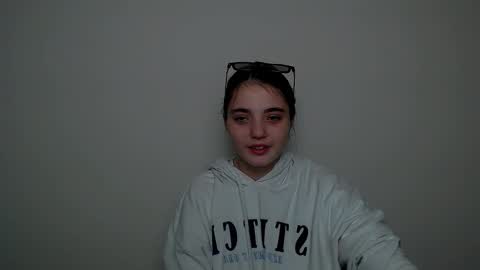 azumi_chan_ online show from 10.29.25