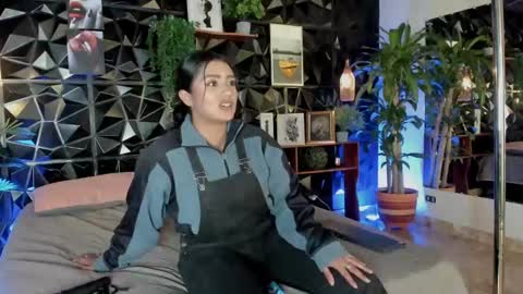 Snapshot of azuraby chatting on 09.19.25 Azuraby online show from 09.19.25