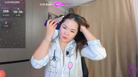 Snapshot of azure_moon chatting on 02.06.26 azure_moon online show from 02.06.26