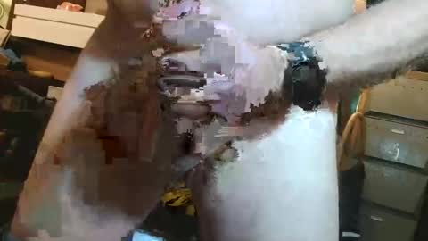 Snapshot of azzlis chatting on 02.05.25 huge mature cock online show from 02.05.25