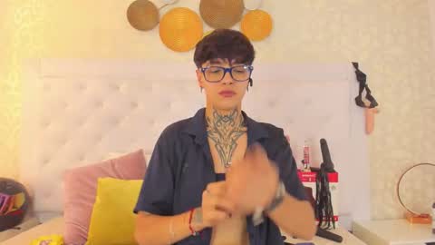 Anny online show from 10.19.25