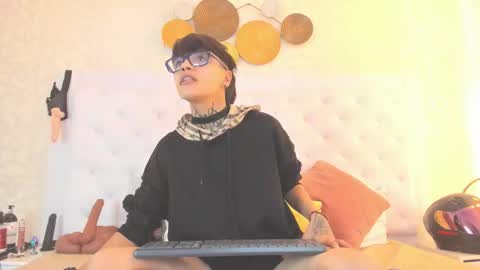 Anny online show from 10.29.25