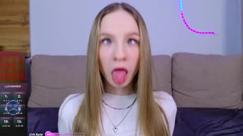 Snapshot of b4by_emilia chatting on 11.20.25 b4by_emilia online show from 11.20.25