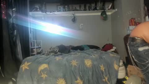 Snapshot of b_ill6669 chatting on 09.17.25 bill9and1half online show from 09.17.25