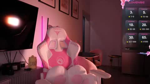 Bonnie  online show from 11.10.25