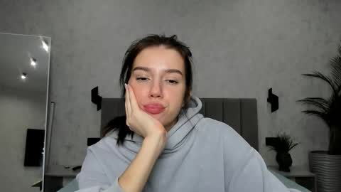 Monica online show from 12.02.25