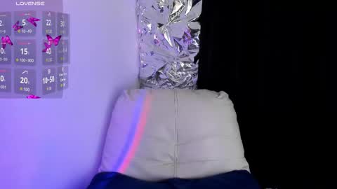 Queen B online show from 10.23.25