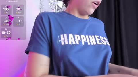 Queen B online show from 12.21.25