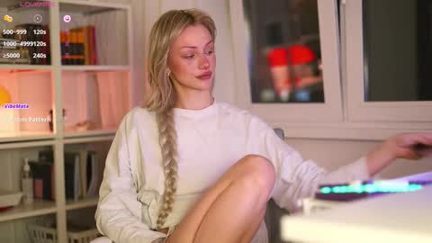 Hey  Im your angel Holly online show from 10.24.25