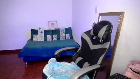 babenik_777 online show from 12.17.25