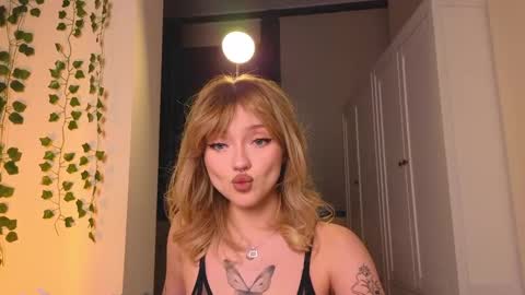 Snapshot of baby_adele chatting on 12.18.24 bb adele online show from 12.18.24