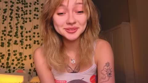 Snapshot of baby_adele chatting on 12.21.24 bb adele online show from 12.21.24