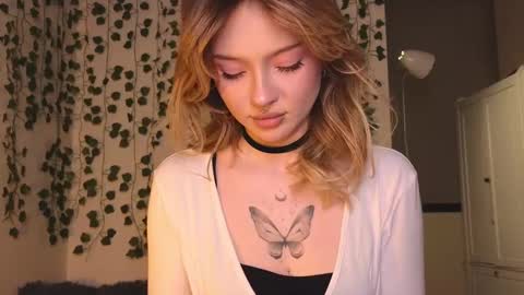 Snapshot of baby_adele chatting on 03.02.25 bb adele online show from 03.02.25