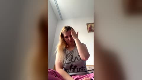 Baby Blonde online show from 04.12.26