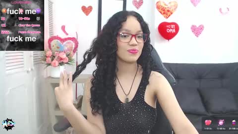Snapshot of baby_blue18_ chatting on 02.15.25 salome online show from 02.15.25