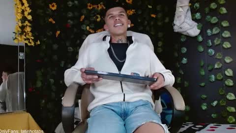 OF GxoXabs online show from 12.22.24