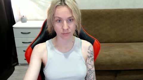 baby_kitte online show from 11.03.25