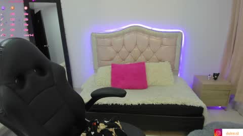 Dulce  Stefa  online show from 05.21.26