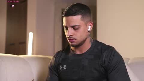 Snapshot of baby_rausch chatting on 12.16.25 baby_rausch online show from 12.16.25