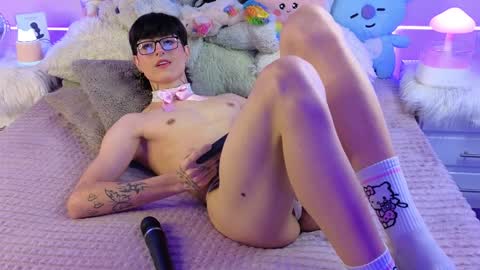 Snapshot of baby_xian chatting on 12.03.24 Dani online show from 12.03.24