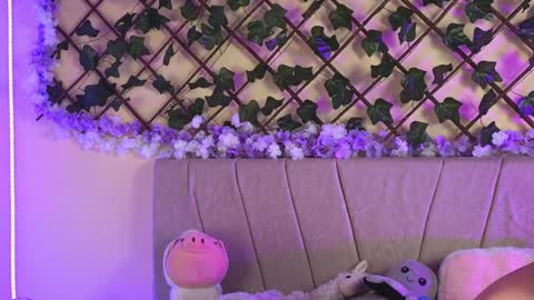 Snapshot of baby_xian chatting on 12.15.24 Dani online show from 12.15.24