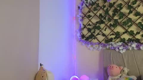 Snapshot of baby_xian chatting on 03.10.25 Dani online show from 03.10.25