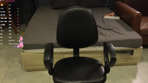 Snapshot of babyboom_qt chatting on 02.16.26 Selena online show from 02.16.26