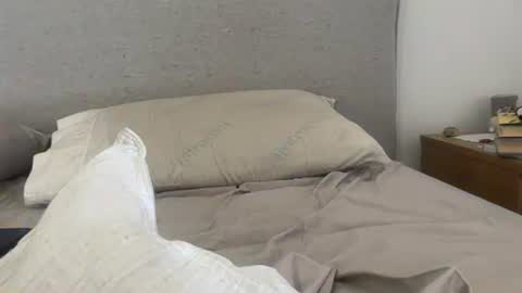 Snapshot of babychinoo chatting on 09.18.25 bcin online show from 09.18.25