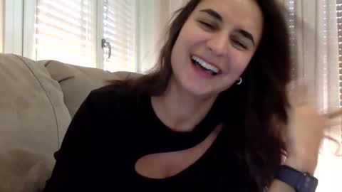 Snapshot of babyelodie12 chatting on 10.01.25 BabyElodie12 online show from 10.01.25