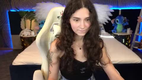 Sasha online show from 10.19.25