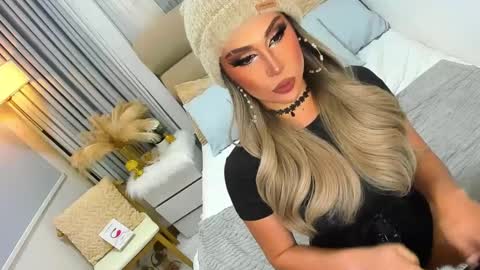 Snapshot of babygoddess4u chatting on 01.10.25 ASK ME IN PM online show from 01.10.25