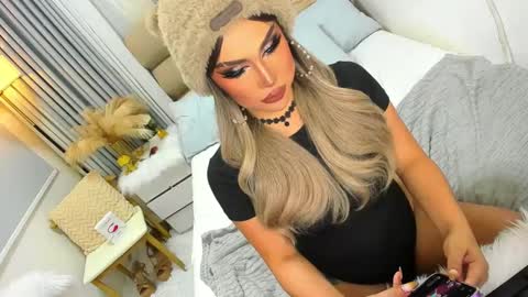 Snapshot of babygoddess4u chatting on 01.11.25 ASK ME IN PM online show from 01.11.25