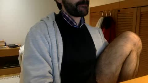 Tom A.    online show from 01.05.25