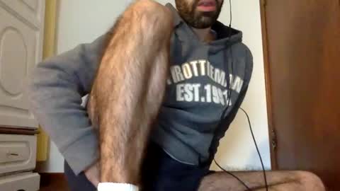 Tom A.    online show from 02.01.25