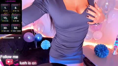 HannaAnnah online show from 11.24.25