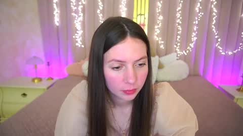 Lady Vi online show from 04.15.26