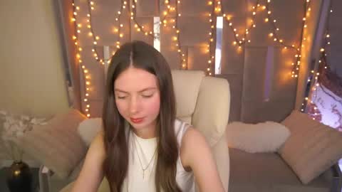 Lady Vi online show from 04.20.26