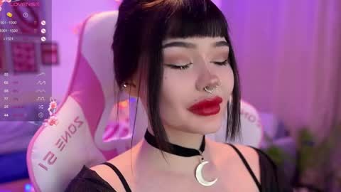 Snapshot of babyroxynill chatting on 05.19.26 Nika online show from 05.19.26