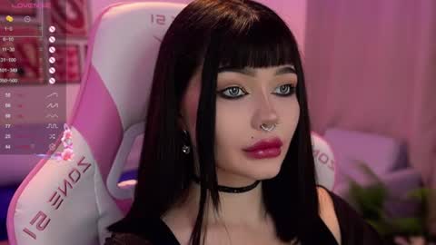 Snapshot of babyroxynill chatting on 06.15.26 Nika online show from 06.15.26