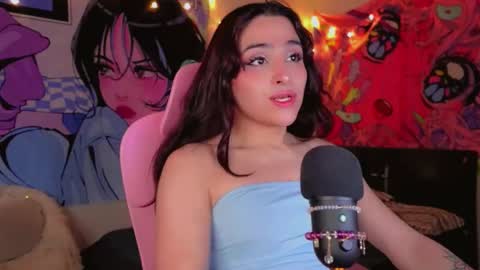 babysofix_ online show from 10.18.25