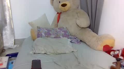 Snapshot of babytylerr chatting on 04.29.26 babytylerr online show from 04.29.26