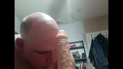 Snapshot of bad_boy4u2abuse chatting on 01.21.25 bad_boy4u2abuse online show from 01.21.25