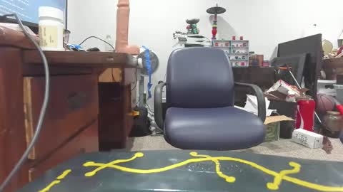 Snapshot of bad_boy4u2abuse chatting on 10.11.25 bad_boy4u2abuse online show from 10.11.25